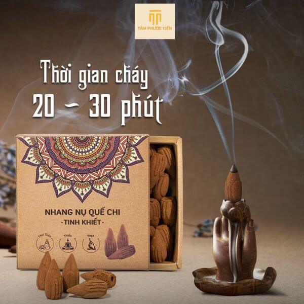 Nhang Nụ Tinh Khiết Quế Chi được lựa chọn từ Quế chi để tạo ra nhang nụ với mùi hương thơm ấm đặc trưng, mang lại cảm giác thư giãn, dễ chịu và nhiều tác dụng cho sức khỏe tinh thần.