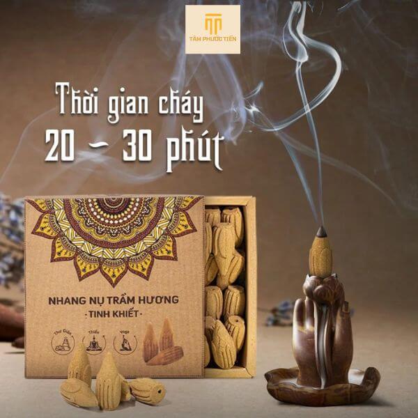 Nhang Nụ Trầm Hương tinh khiết đều là thành phần tự nhiên từ thảo mộc bản địa được thu hái thủ công là kết tinh của trời đất núi rừng, là thứ sản vật sạch sẽ, thơm tho nhất trần gian
