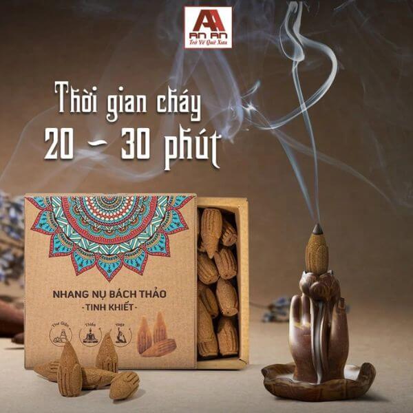 Nhang nụ Bách Thảo đều được làm từ thảo mộc bản địa, được thu hái thủ công và không chứa hóa chất, phẩm màu hay chất tạo hương. Với cam kết mang đến trải nghiệm an toàn và tốt nhất cho sức khỏe, sản phẩm là sự lựa chọn lý tưởng cho mọi gia đình.