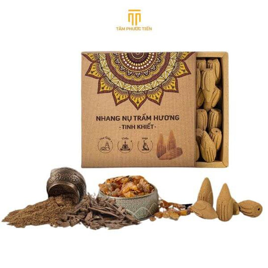 Nhang Nụ Trầm Hương tinh khiết đều là thành phần tự nhiên từ thảo mộc bản địa được thu hái thủ công là kết tinh của trời đất núi rừng, là thứ sản vật sạch sẽ, thơm tho nhất trần gian