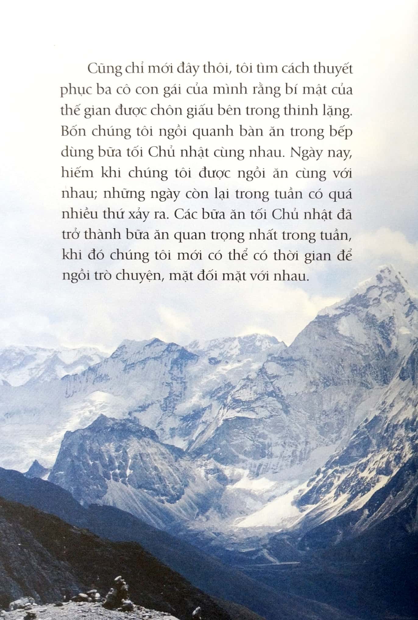 Ta dại ta tìm nơi vắng vẻ với hình ảnh đẹp mắt từ những nơi tác giả từng đặt chân đến: dãy núi tuyết, vùng cực giá lạnh, hay dải quang phổ bắc cực quang kỳ diệu